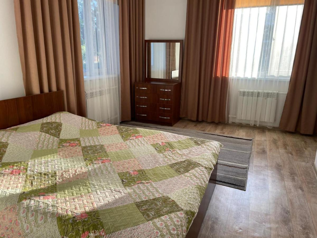 Stunning Lakeside Villa Korumdu Ngoại thất bức ảnh
